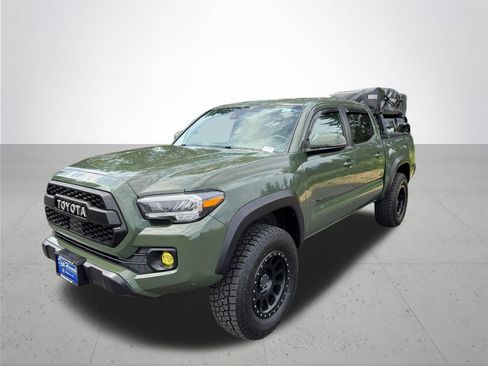 Used 2021 Toyota Tacoma TRD Off-Road AWD/4WD image 2