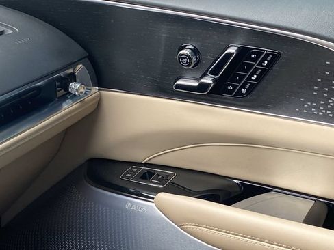 Certified 2026 Cadillac Lyriq Signature Luxury w/ Nappa Leather Package AWD/4WD image 33