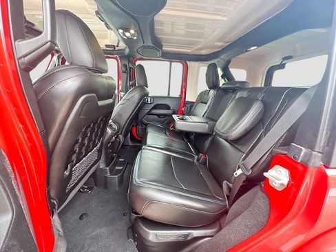 Certified 2023 Jeep Wrangler Unlimited Rubicon 4xe w/ Cold Weather Group AWD/4WD image 27