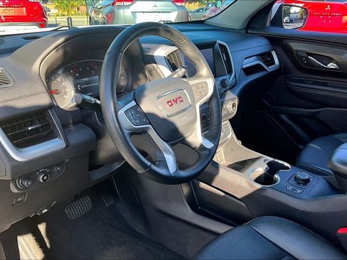 Used 2024 GMC Terrain SLT image 16