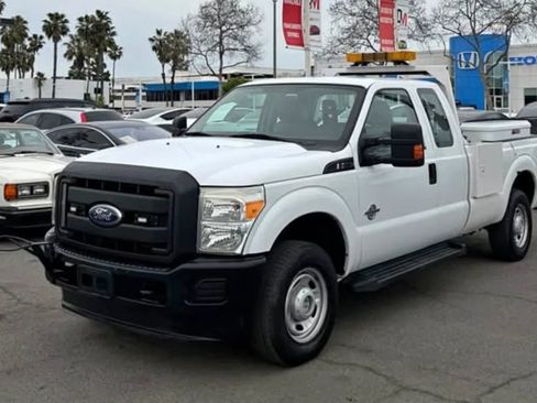 Used 2011 Ford F250 XL w/ PWR Equipment Group image 3