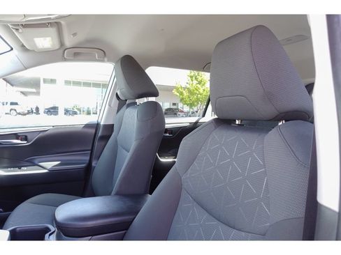 Certified 2025 Toyota RAV4 XLE w/ Weather Package AWD/4WD image 10
