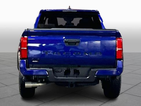 Certified 2025 Toyota Tacoma TRD Off-Road w/ TRD Off Road Upgrade Package image 4