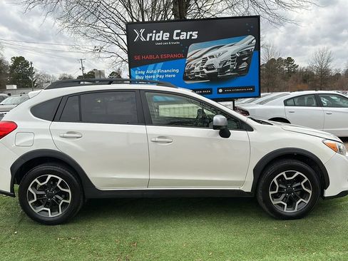 Used 2016 Subaru Crosstrek 2.0i Premium image 9
