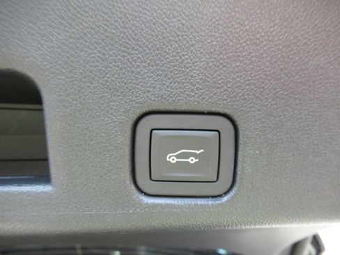 Used 2026 Buick Enclave Preferred FWD image 37
