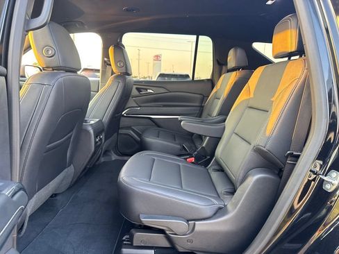 Used 2026 Chevrolet Traverse LT AWD/4WD image 14