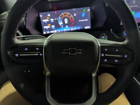 Used 2024 Chevrolet Colorado Z71 w/ Z71 Convenience Package 2 image 10