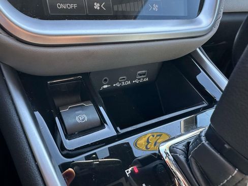 Certified 2023 Subaru Legacy Premium image 20