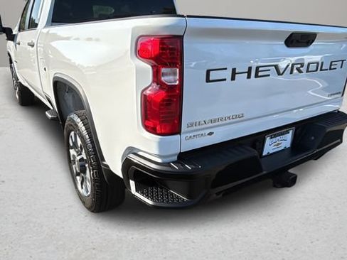 Used 2022 Chevrolet Silverado 2500 Custom w/ Custom Value Package AWD/4WD image 36