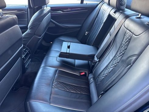 Used 2020 BMW M550i xDrive w/ Premium Package image 11