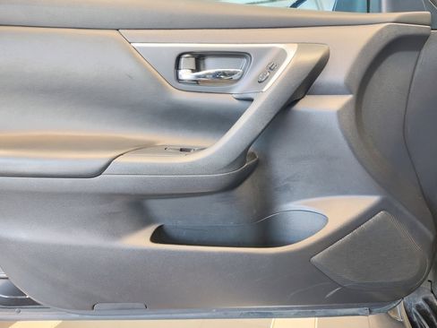 Used 2017 Nissan Altima 2.5 S w/ Power Driver Seat Package image 24