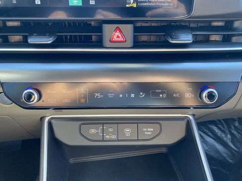 New 2026 Kia Carnival LXS FWD image 38