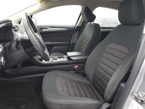 Used 2020 Ford Fusion SE image 15