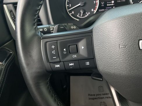 Used 2025 Nissan Rogue SV FWD image 31