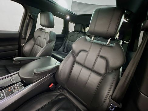Used 2016 Land Rover Range Rover Sport HSE image 10