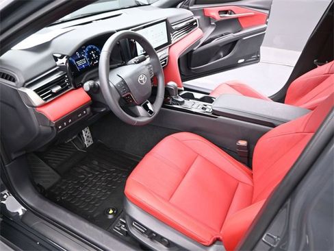 Used 2025 Toyota Camry XSE image 6