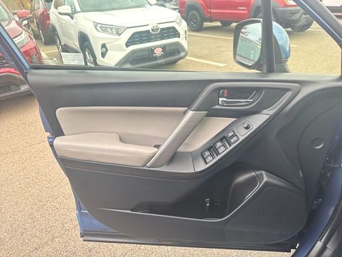 Used 2015 Subaru Forester 2.5i Limited image 34