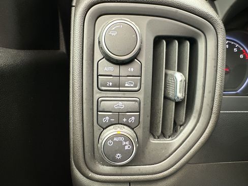 Certified 2022 Chevrolet Silverado 1500 Custom w/ LPO, Dark Essentials Package AWD/4WD image 28