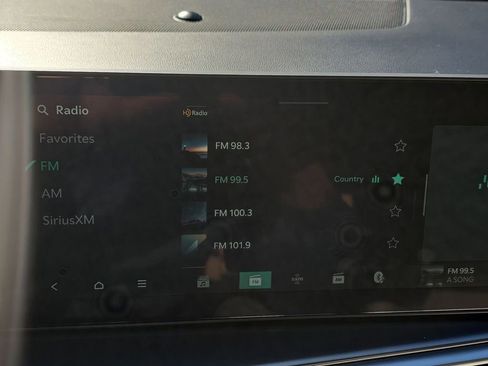 Used 2025 Kia Sorento S w/ Panoramic Sunroof Package image 22