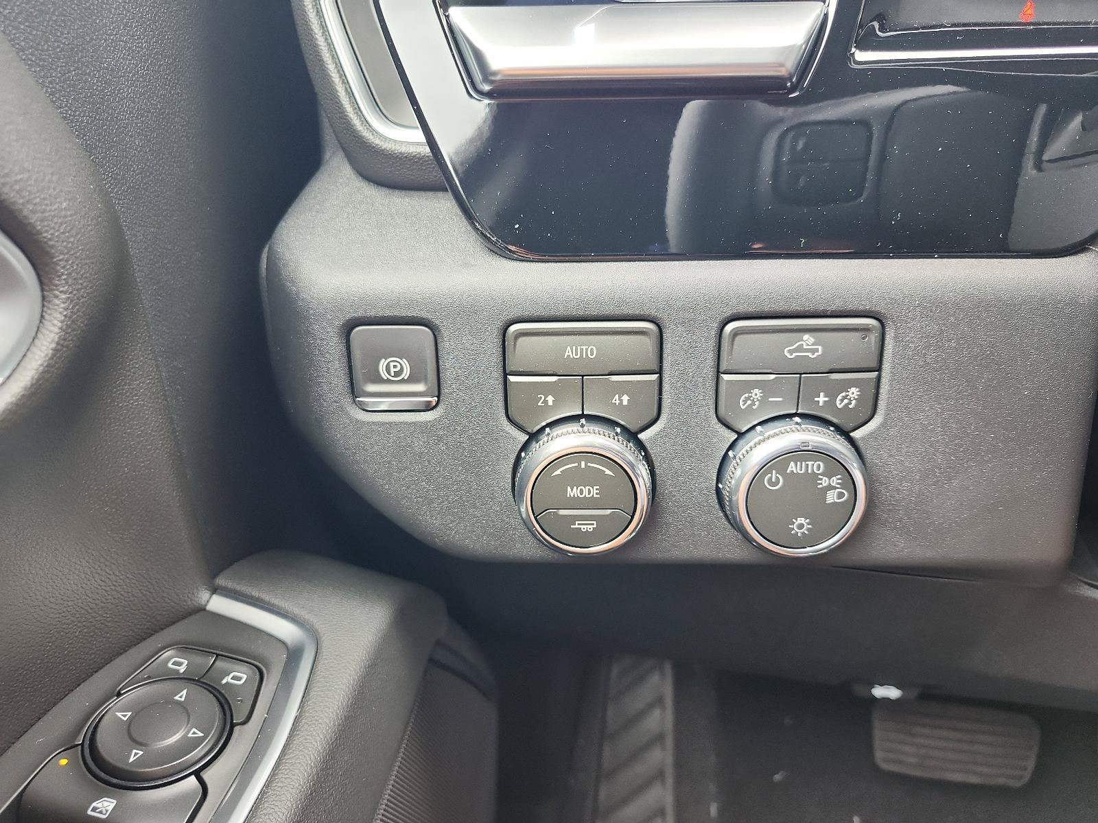 New 2026 GMC Sierra 1500 SLE AWD/4WD image 18