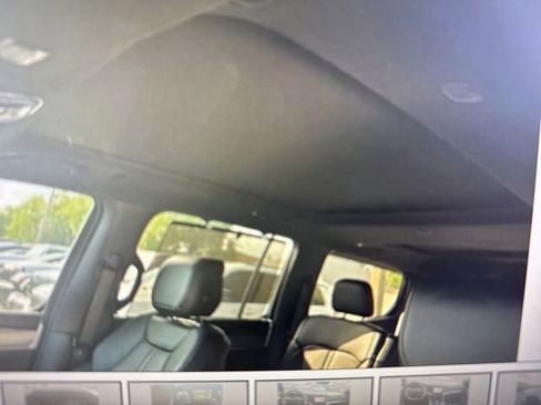 Used 2023 Jeep Wagoneer Series II RWD image 4