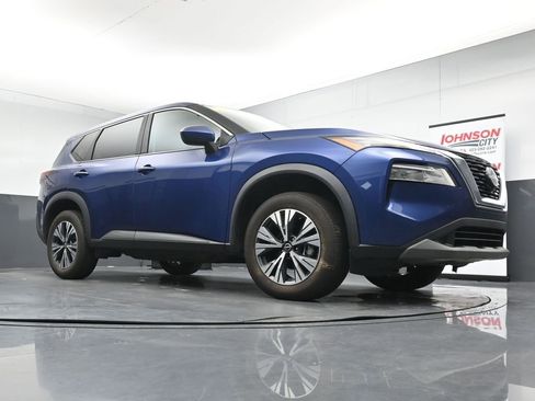 Used 2023 Nissan Rogue SV FWD image 32