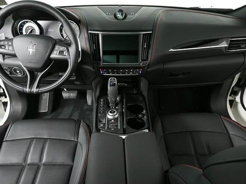 New 2024 Maserati Levante GT Ultima image 16
