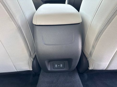 Used 2025 Hyundai Sonata SEL FWD image 50