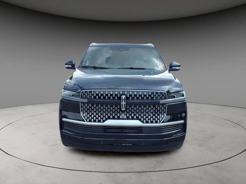 New 2027 Lincoln Navigator Reserve AWD/4WD image 14