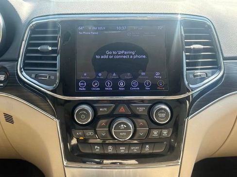 Used 2019 Jeep Grand Cherokee Limited AWD/4WD image 23