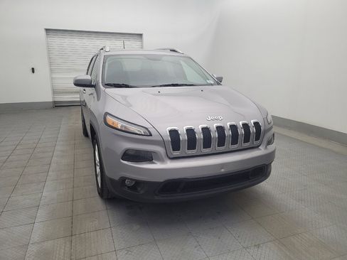 Used 2018 Jeep Cherokee Latitude image 14