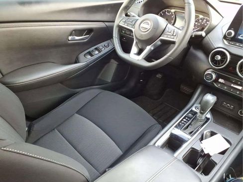 Used 2024 Nissan Sentra SV w/ All-Weather Package FWD image 9