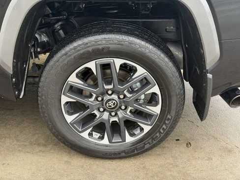 Used 2025 Toyota Tundra Limited w/ Power Package AWD/4WD image 8