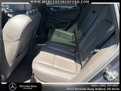 Used 2020 Porsche Macan AWD/4WD image 21
