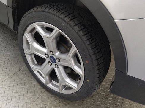 Used 2019 Ford Escape Titanium FWD image 31