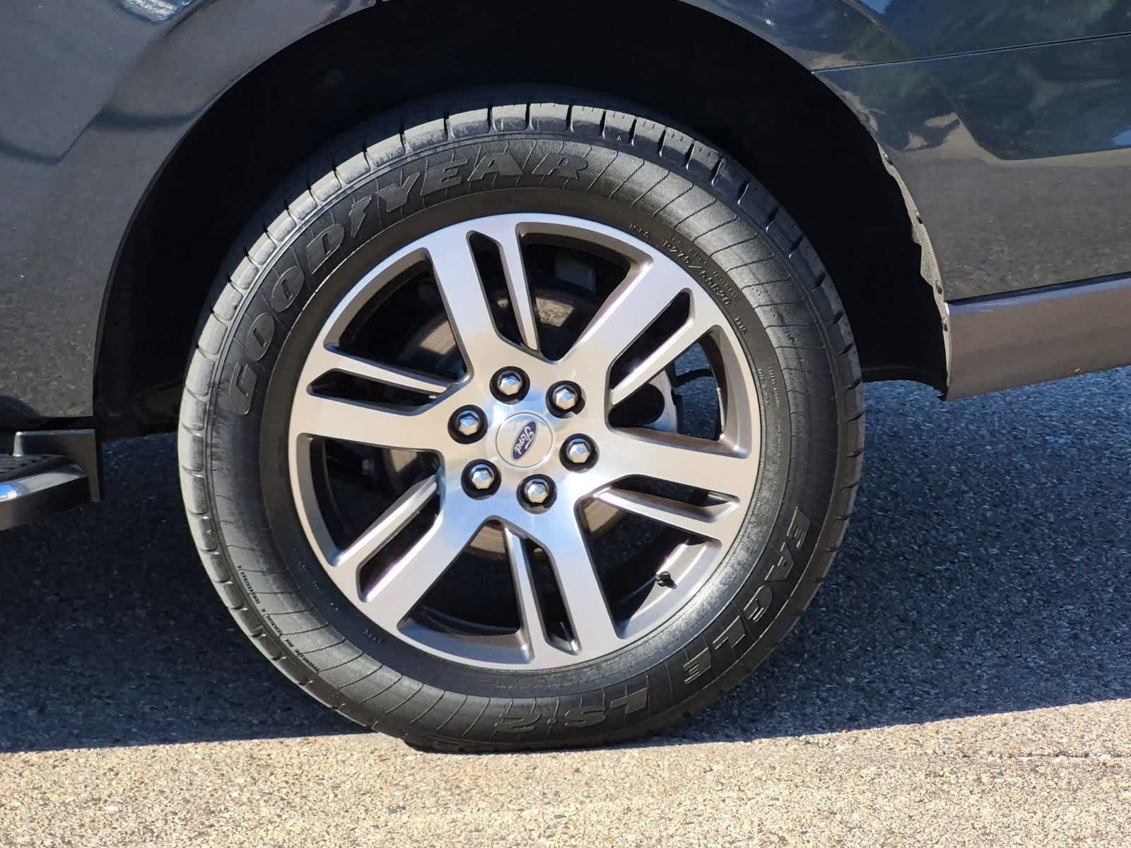 Used 2023 Ford Expedition Limited AWD/4WD image 14