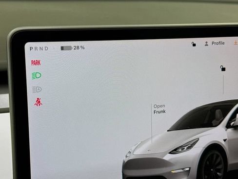 Used 2022 Tesla Model Y Long Range AWD/4WD image 12