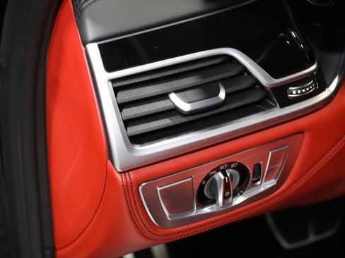 Used 2017 BMW M760i xDrive image 64