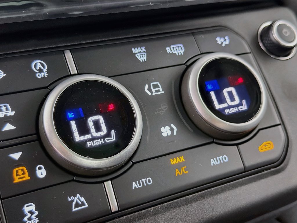New 2026 Land Rover Defender 110 S AWD/4WD image 16