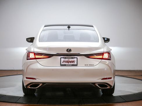 Used 2019 Lexus ES 350 w/ Accessory Package 2 FWD image 3