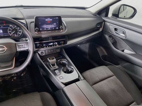 Used 2025 Nissan Rogue SV FWD image 22