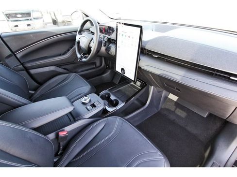 Used 2024 Ford Mustang Mach-E Premium RWD image 28