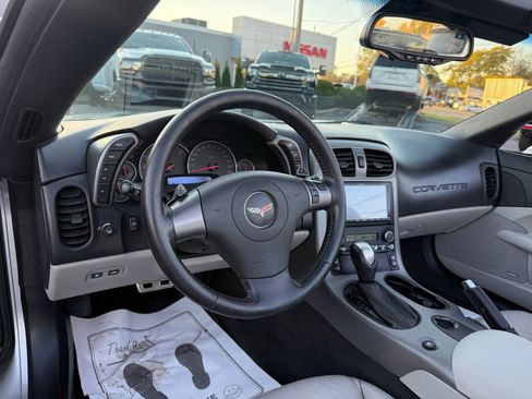 Used 2007 Chevrolet Corvette Convertible w/ Preferred Equipment Group image 27