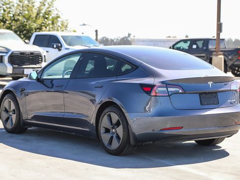 Used 2022 Tesla Model 3 Long Range AWD/4WD image 7