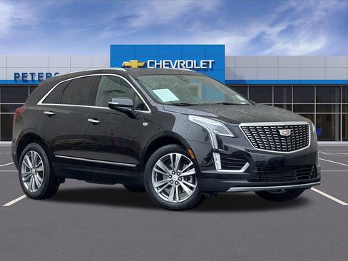 Used 2025 Cadillac XT5 Premium Luxury AWD/4WD image 2