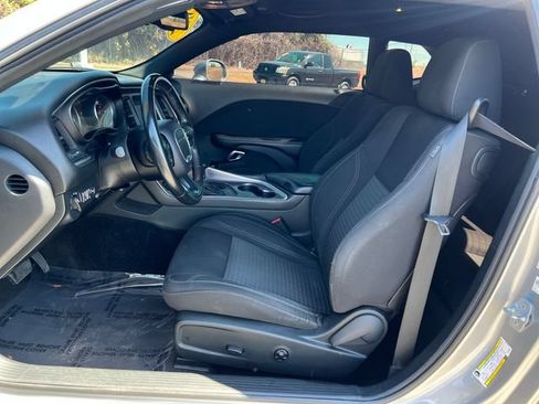 Used 2018 Dodge Challenger SXT RWD image 15