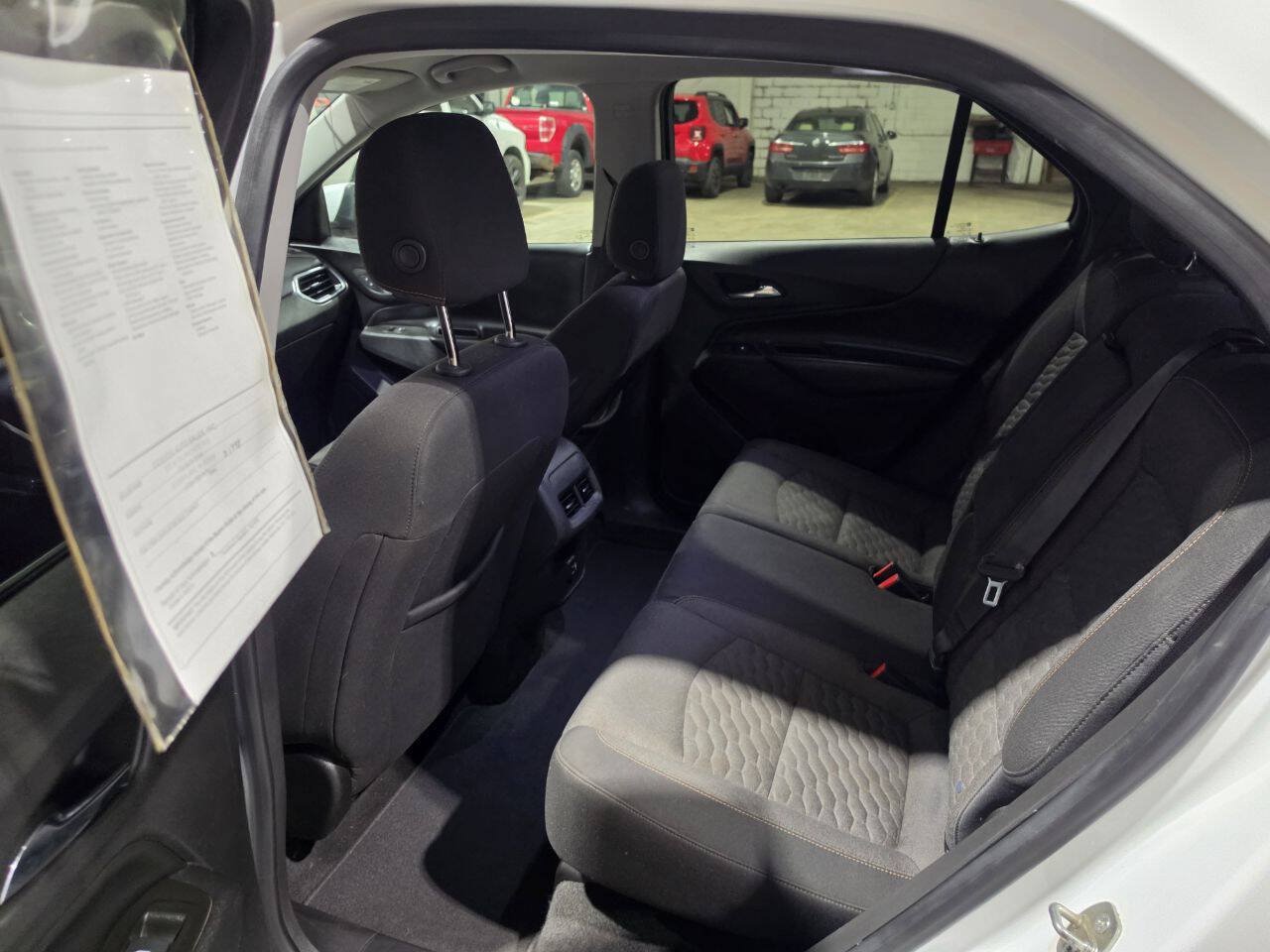 Used 2020 Chevrolet Equinox LT FWD image 26