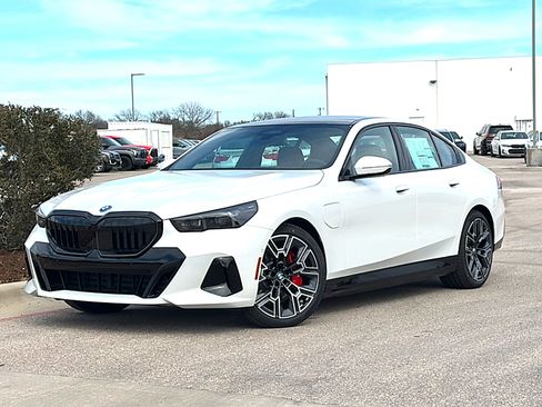 New 2026 BMW 550e xDrive AWD/4WD image 2