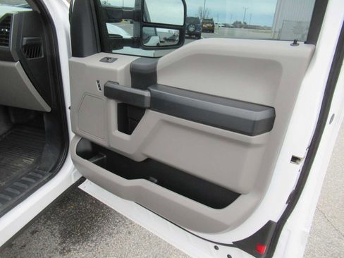 Used 2019 Ford F250 XL w/ XL Value Package image 19