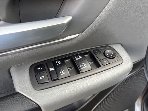 Used 2022 RAM 1500 Big Horn image 22